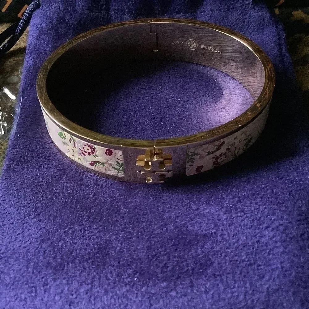 NWT TORY BURCH MILLER LEATHER FLORAL HINGE BRACELET NEW​​